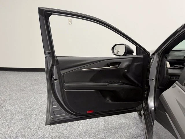 Used 2025  Toyota SE image 13