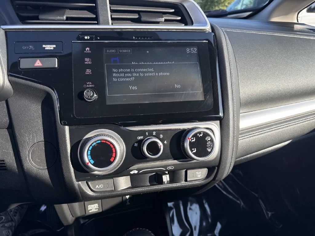 Used 2018  Honda Sport image 19