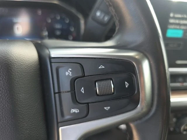 Used 2025 Black Chevrolet LT image 18
