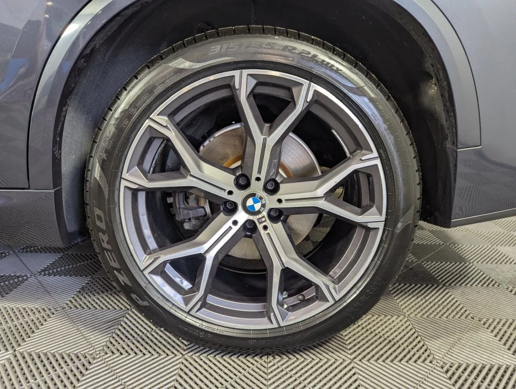 Certified Used 2019 Gray BMW xDrive40i image 28