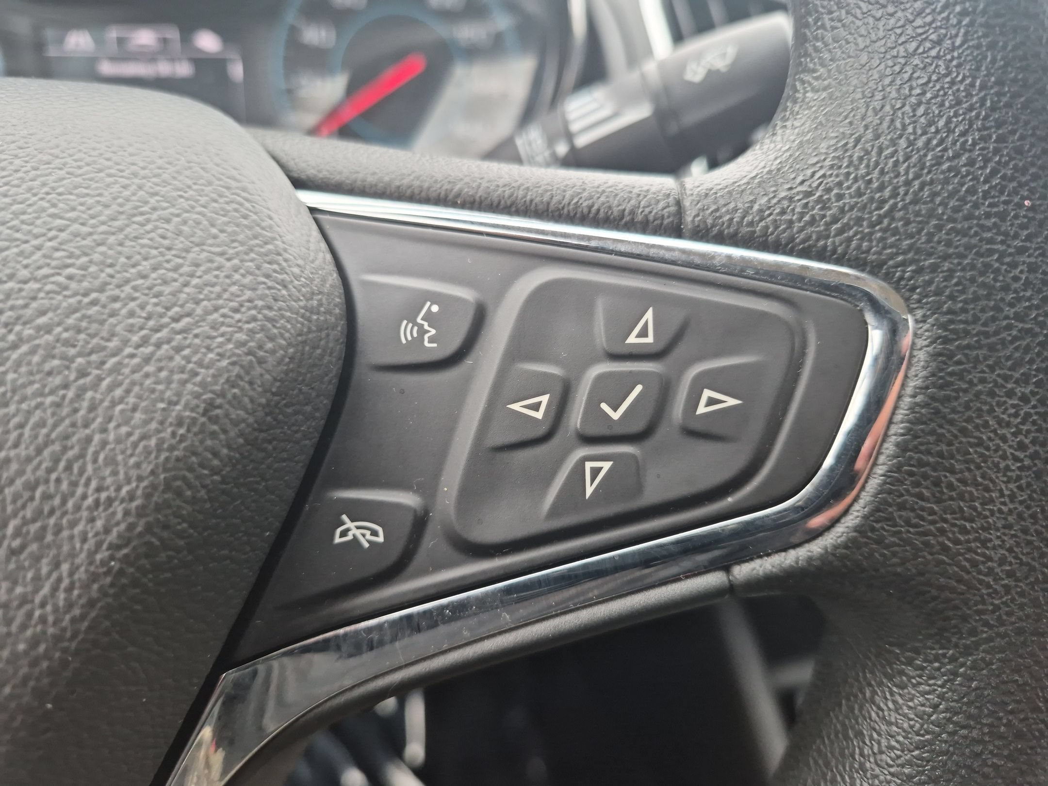 Used 2016 Tungsten Metallic Chevrolet LT image 15