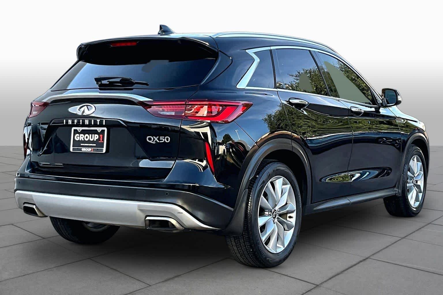Used 2022 Black Obsidian INFINITI LUXE image 13