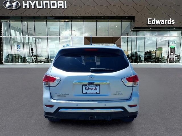 Used 2015 Silver Nissan Platinum image 8