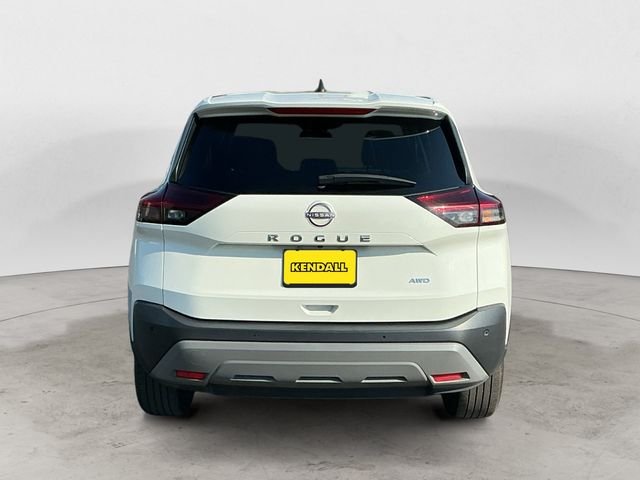 Used 2023 White Nissan S image 6