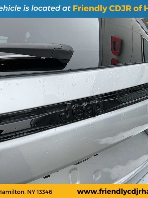 Used 2024 Silver Jeep Summit Reserve image 17