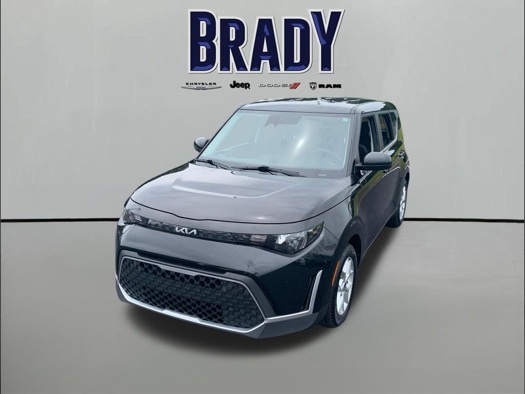 Used 2024 Black Kia LX image 3