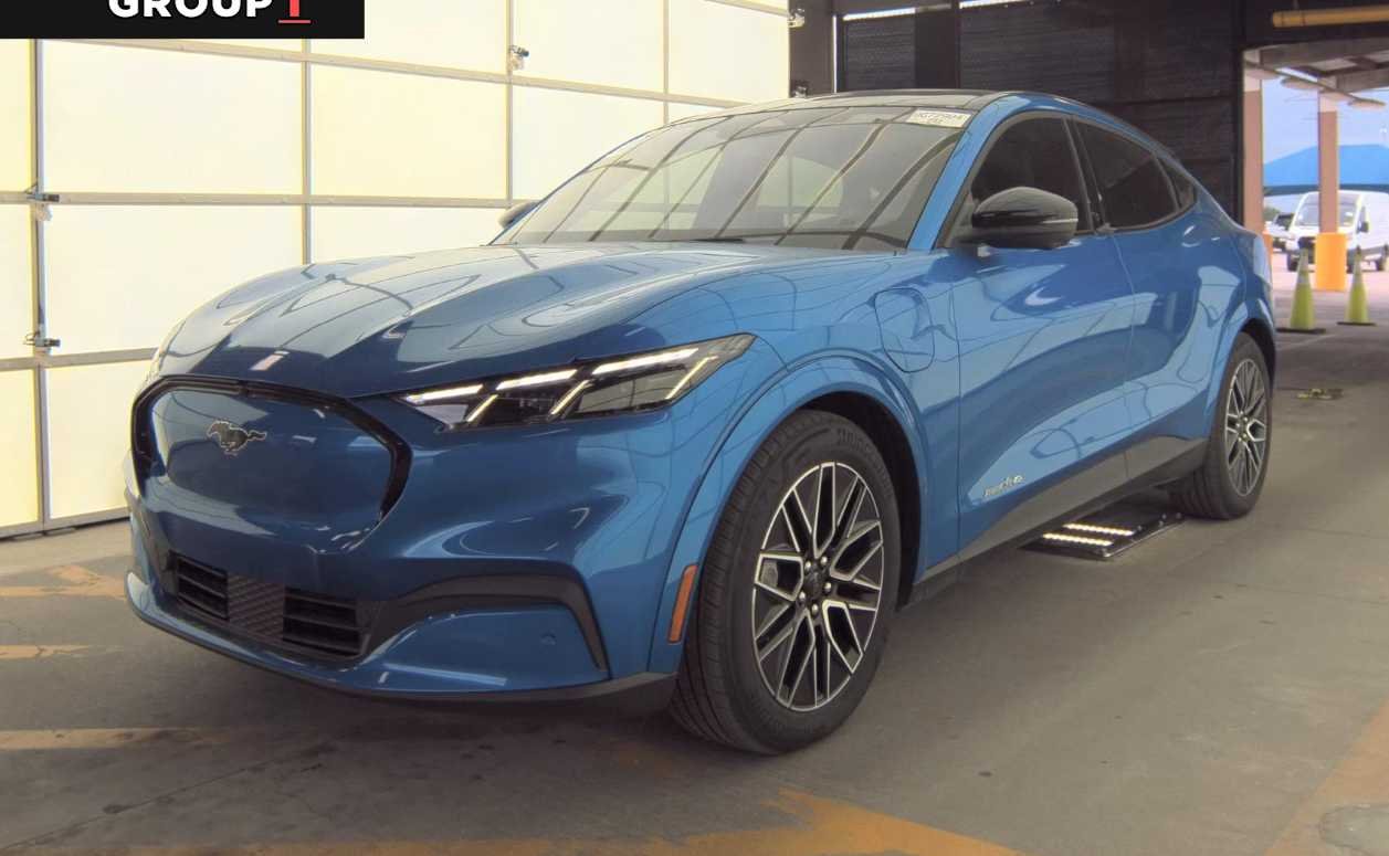 2025 Ford Mustang-Mach-e's photo