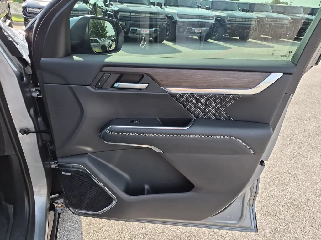 2026 GMC Acadia Denali - Photo 37