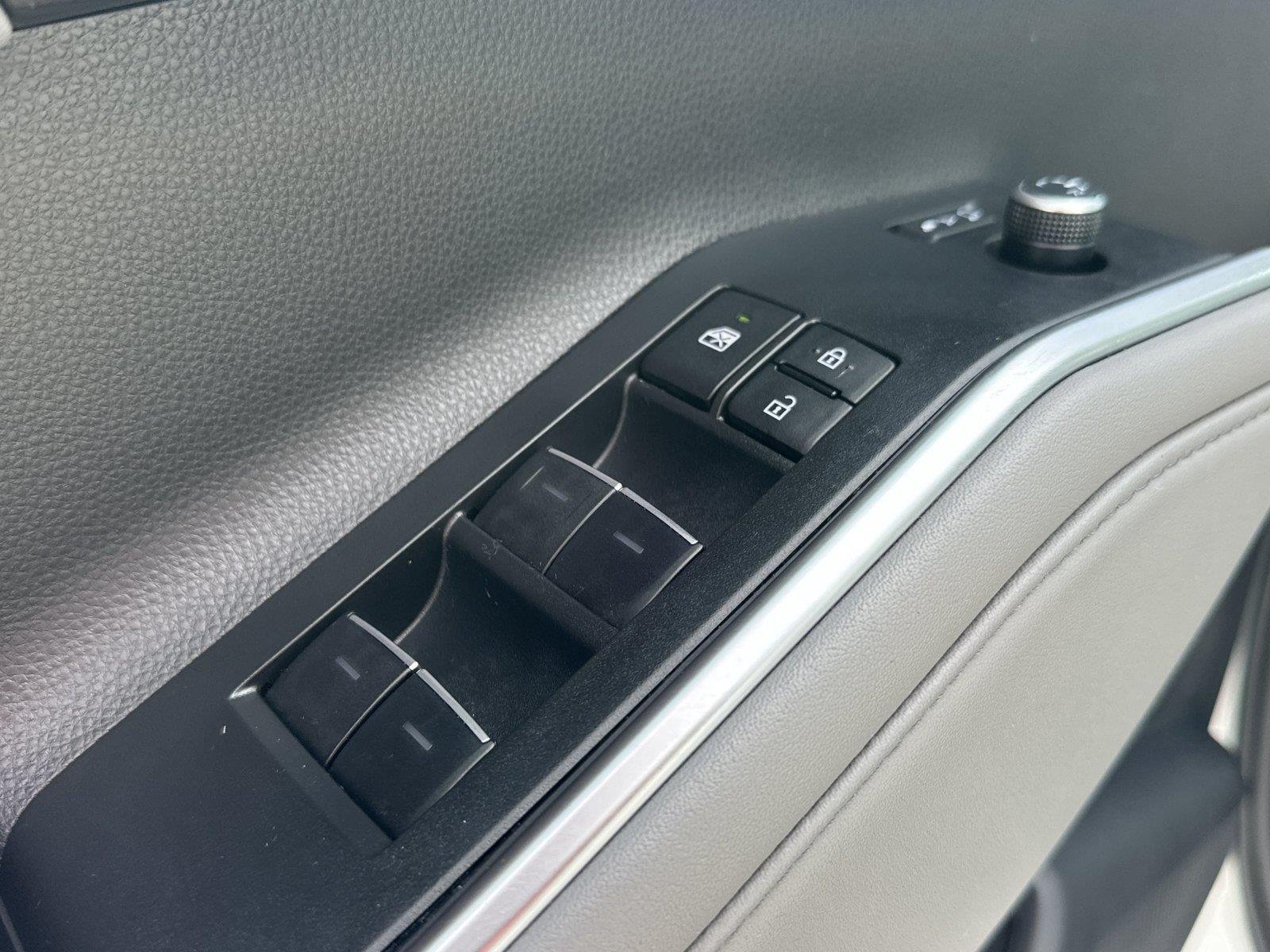 Used 2023 Wind Chill Pearl Toyota Platinum image 16