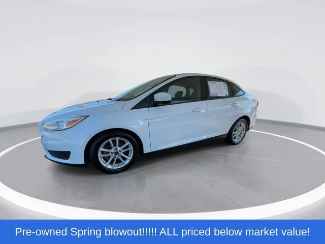 Used 2018 White Ford SE image 5