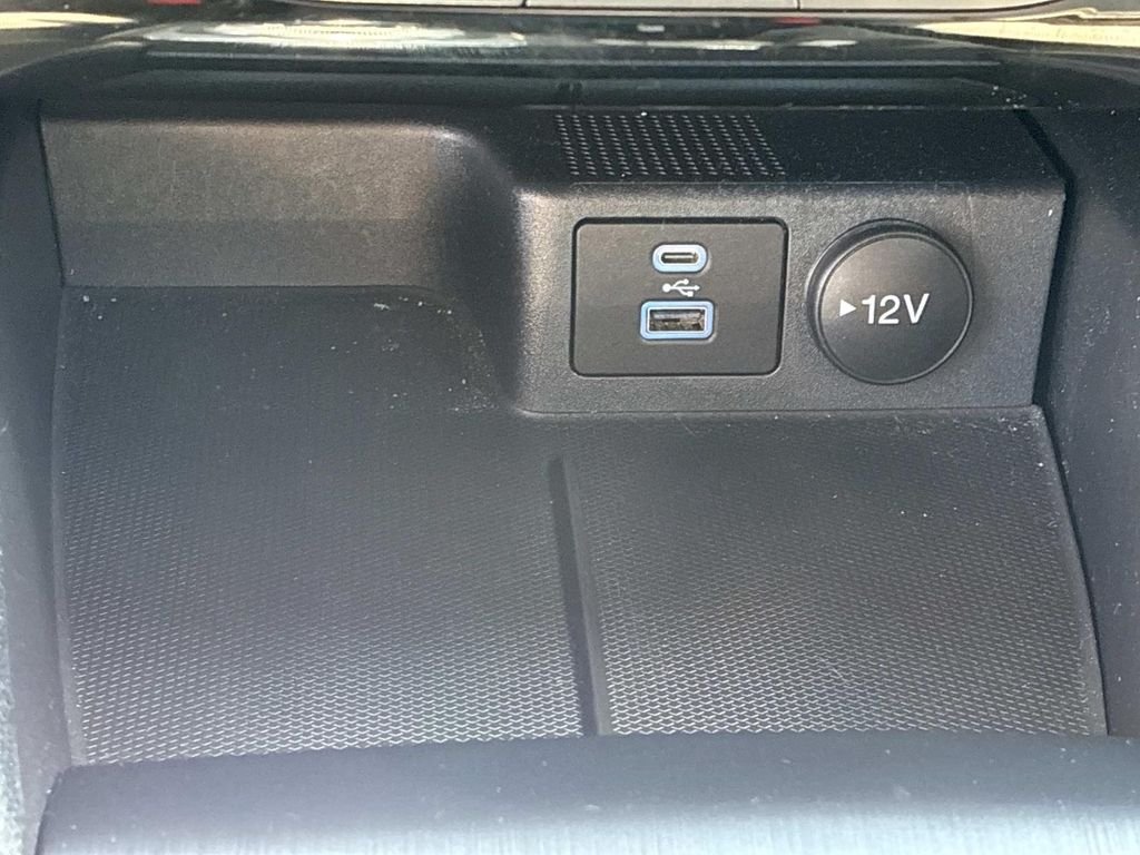 Used 2022 White Ford SE image 30