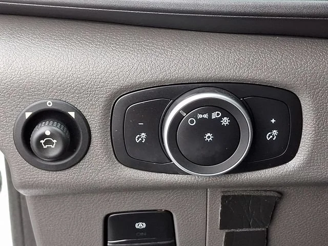 Used 2021 White Ford  image 23