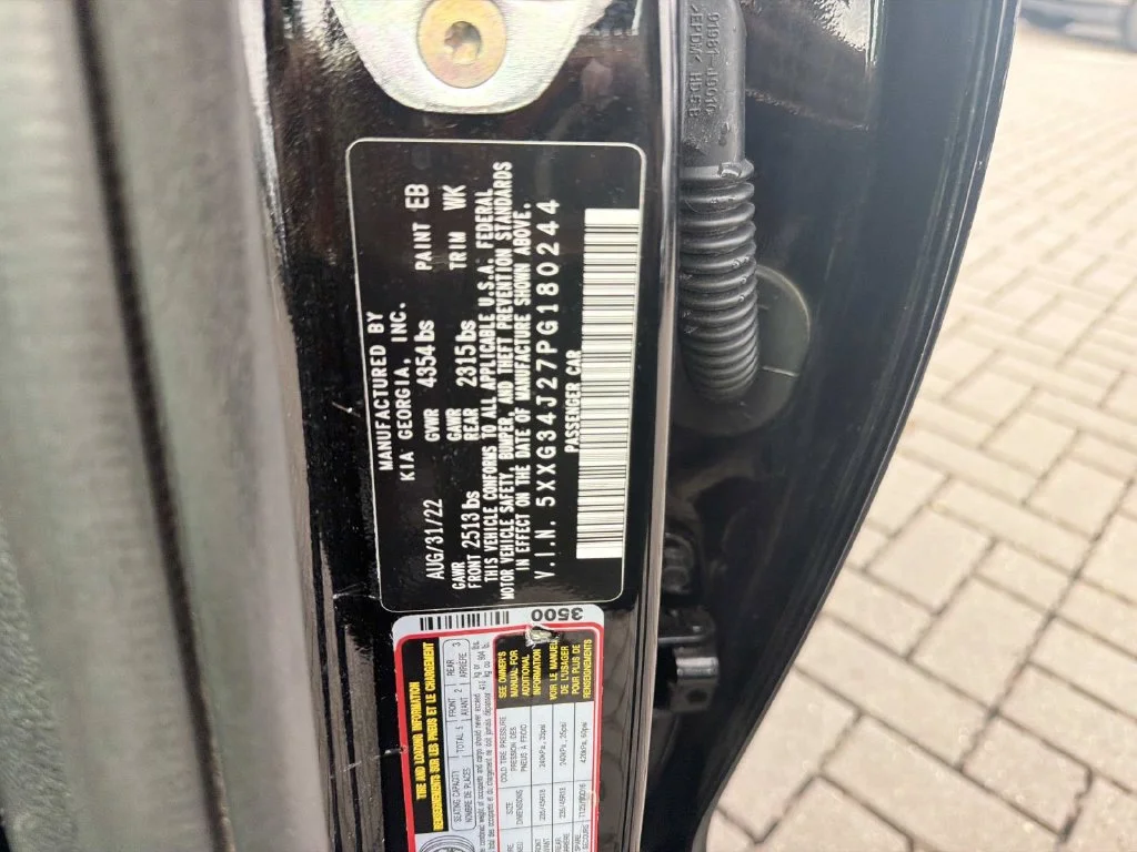 Used 2023 Black Kia EX image 31