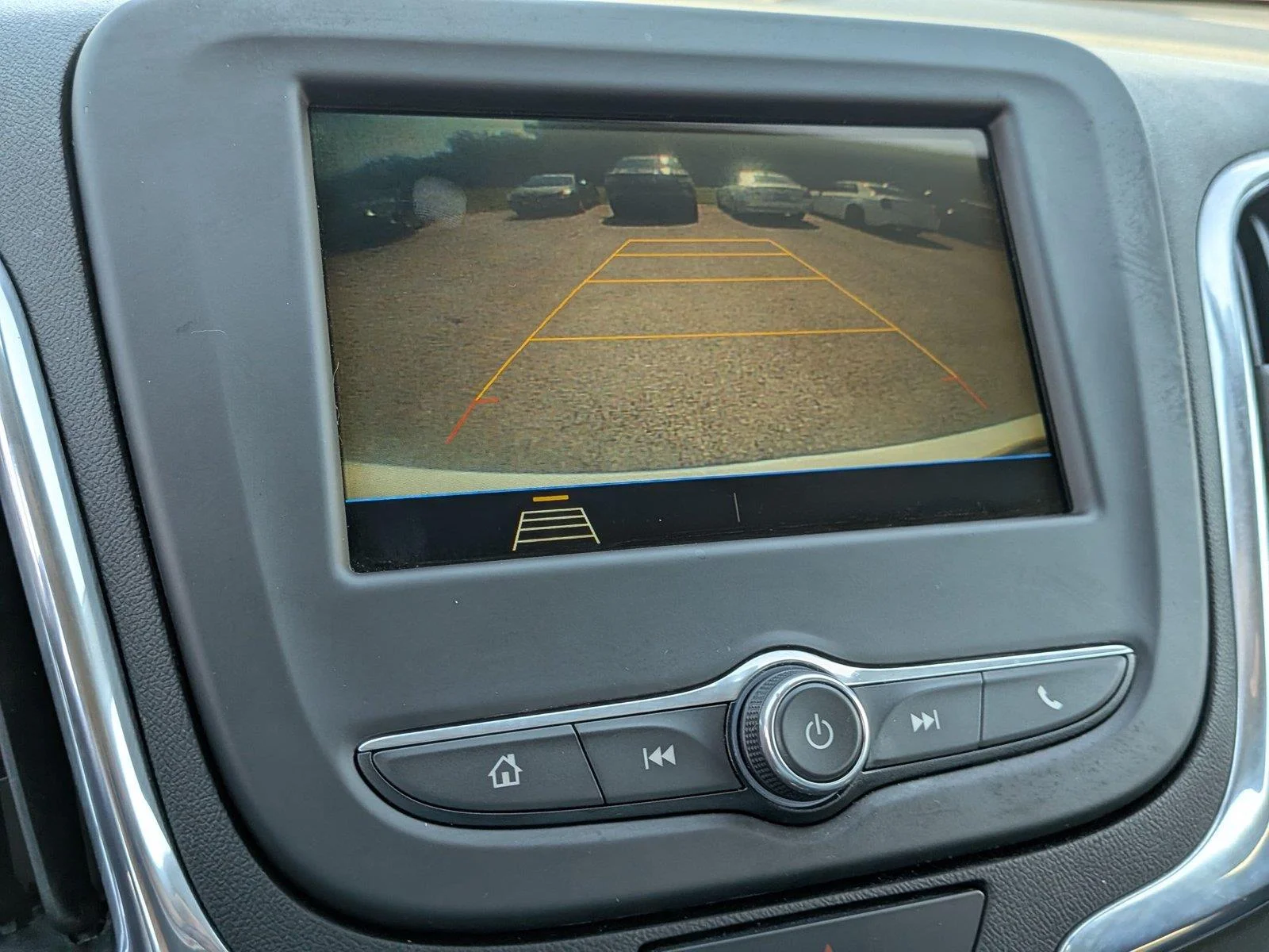 Used 2019 Summit White Chevrolet LS image 28