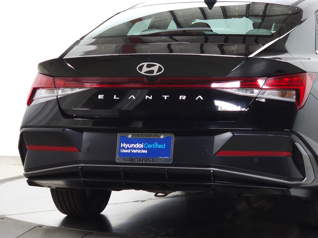 2024 Hyundai Elantra Limited - Photo 9