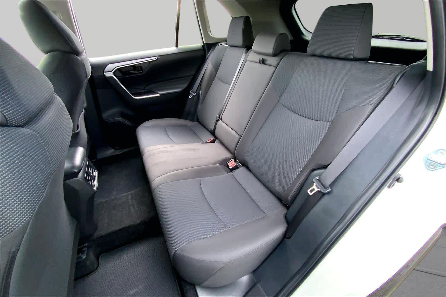 Used 2025 Ice Cap Toyota LE image 20