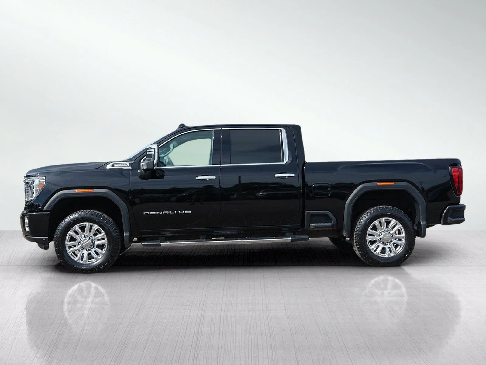 Used 2022 GMC Sierra 3500 Denali HD Denali with VIN 1GT49WEY1NF103554 for sale in Roseville, Minnesota