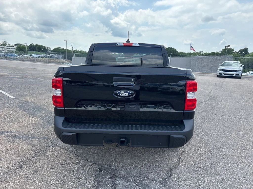 Used 2025 Shadow Black Ford XL image 6