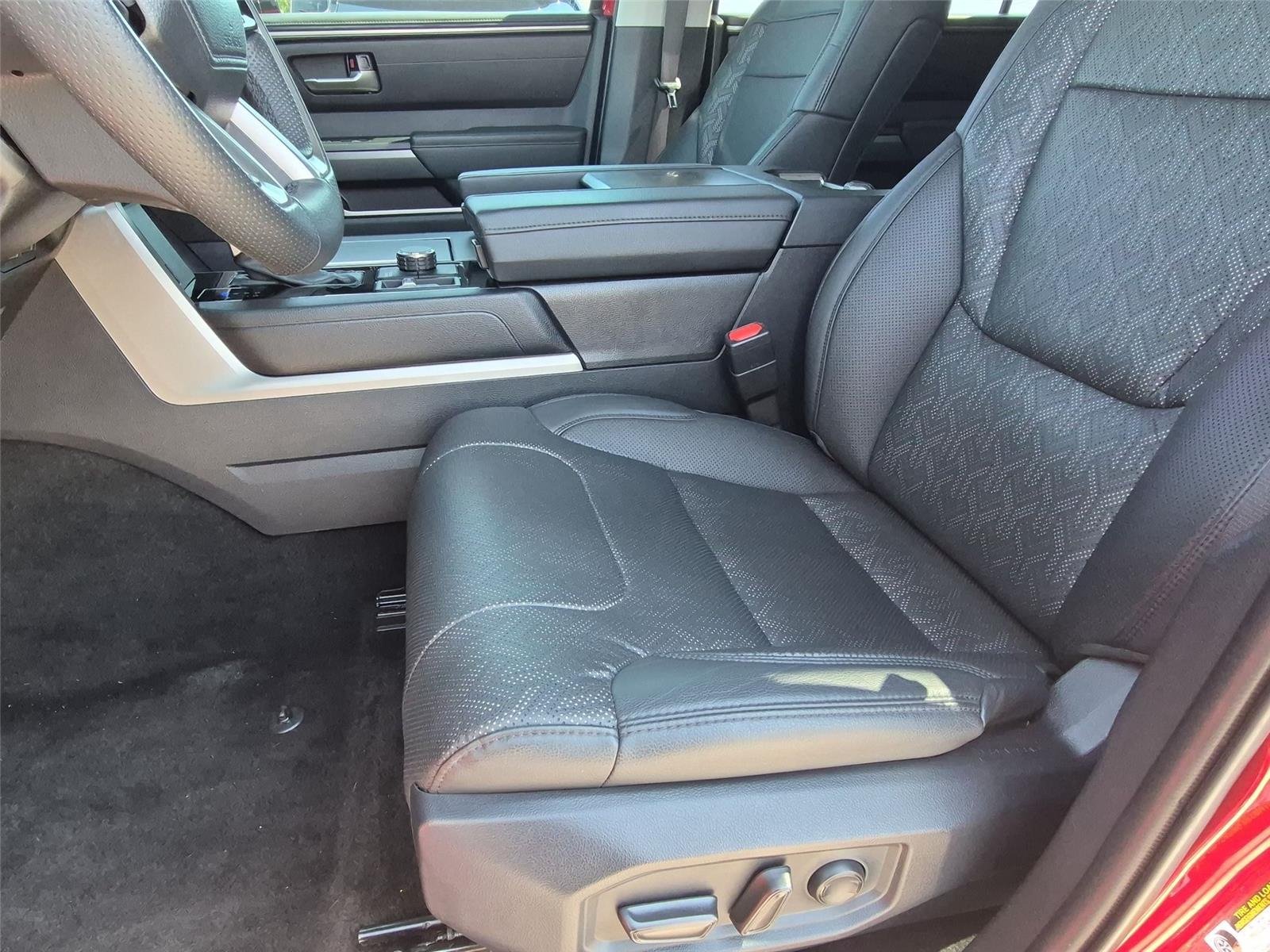 2023 Toyota Sequoia SR5 - Photo 18