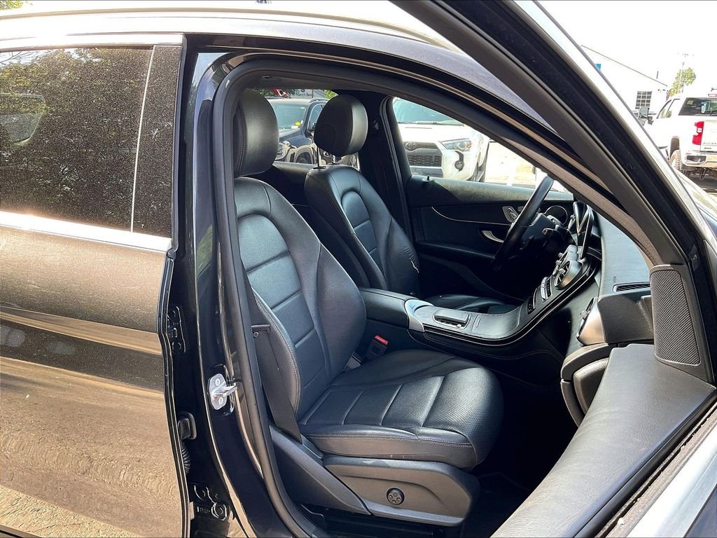 Used 2021 Gray Mercedes-Benz GLC 300 image 11