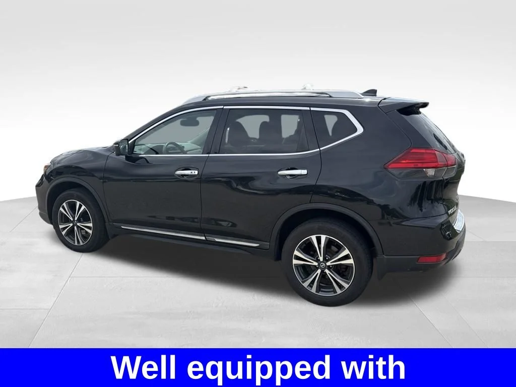 Used 2017 Black Nissan SL image 3