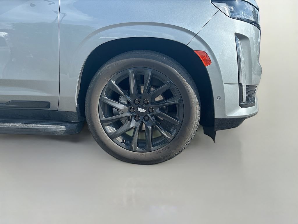 Used 2024 Silver Cadillac Sport Platinum image 10