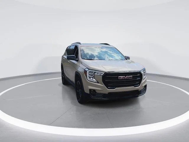 Used 2023 Beige GMC SLT image 3