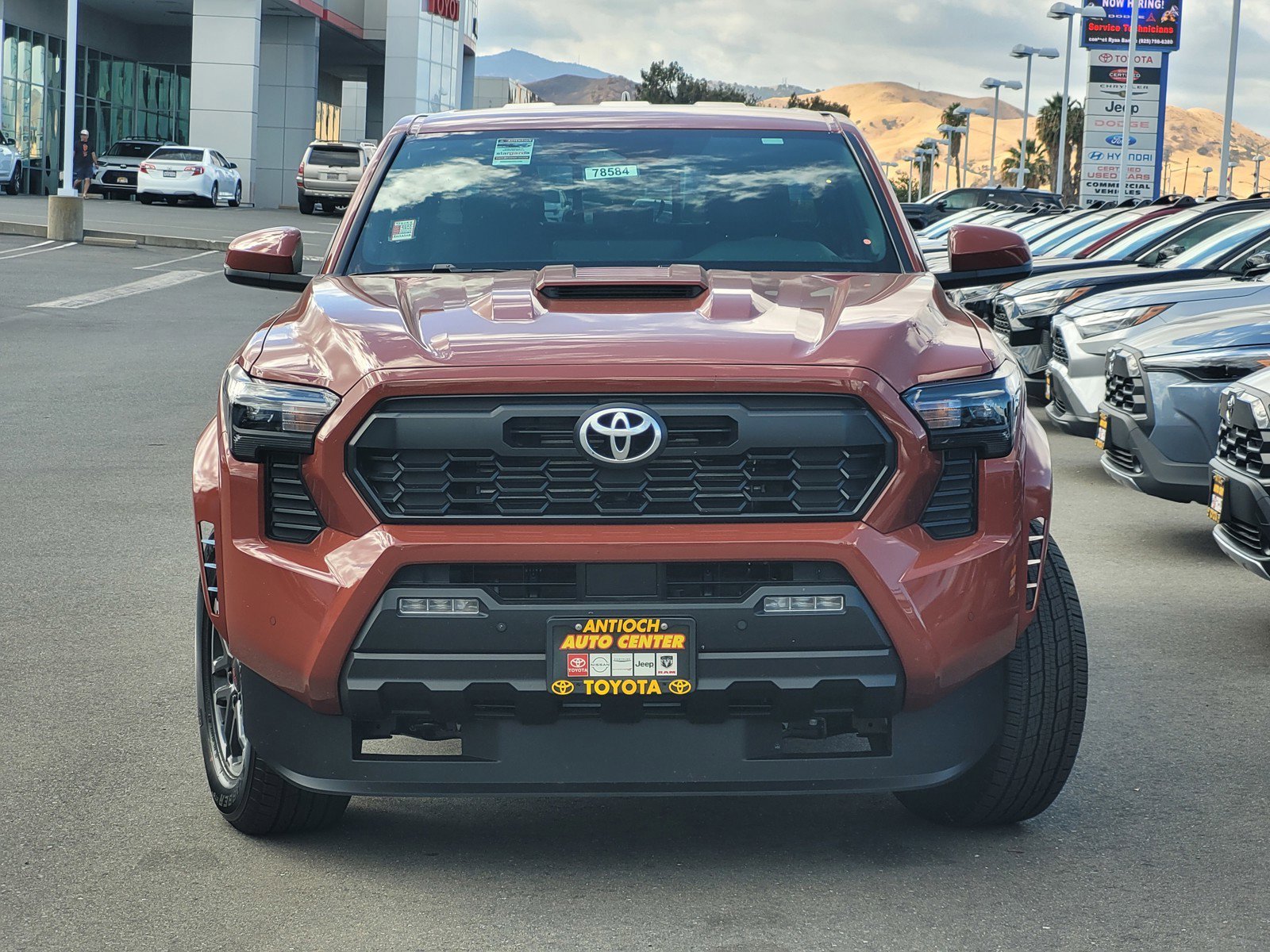 2025 Toyota Tacoma TRD Sport photo 2