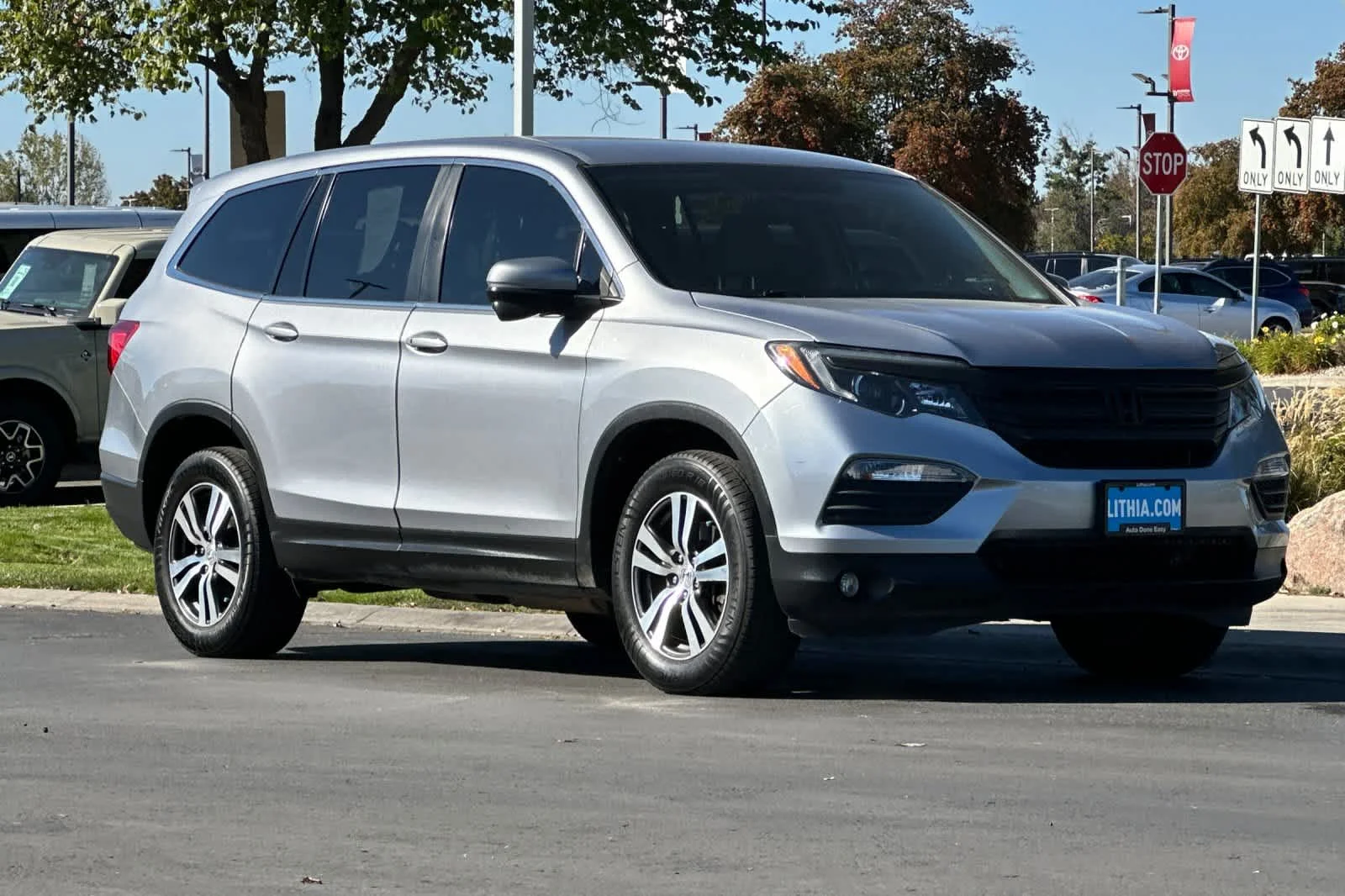 Used 2018  Honda EX image 9