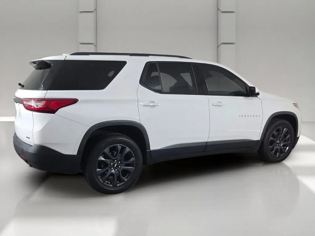 Used 2020 Summit White Chevrolet RS image 5