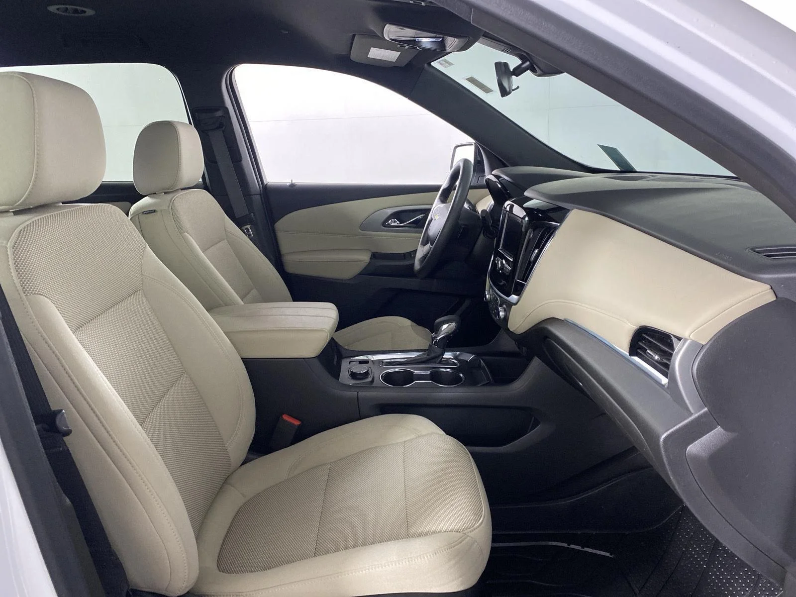 Used 2023 Wh Chevrolet  image 25