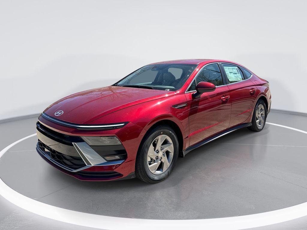 2026 Hyundai Sonata SE's photo