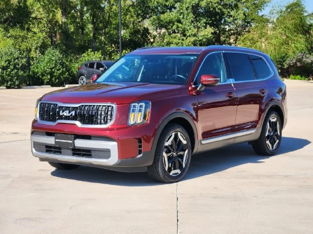 Used 2024 Red Kia EX image 3