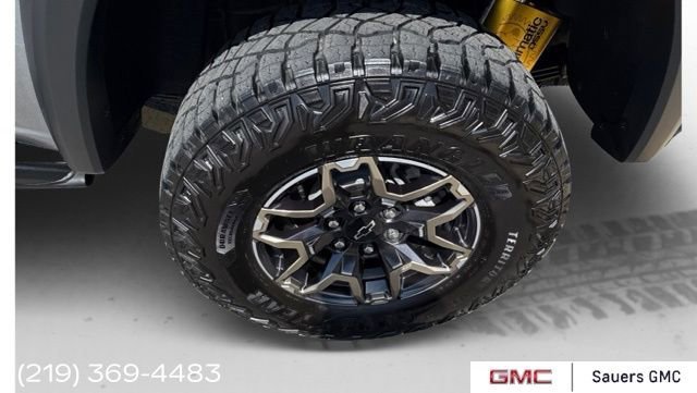 2025 Chevrolet Colorado ZR2 - Photo 25