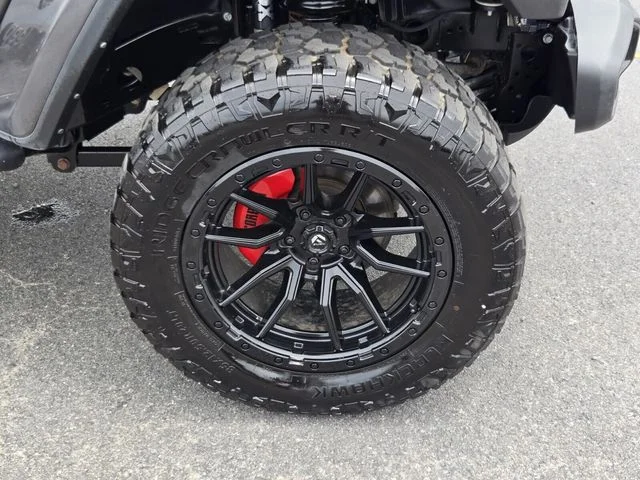 Used 2022 Gray Jeep Sport image 23