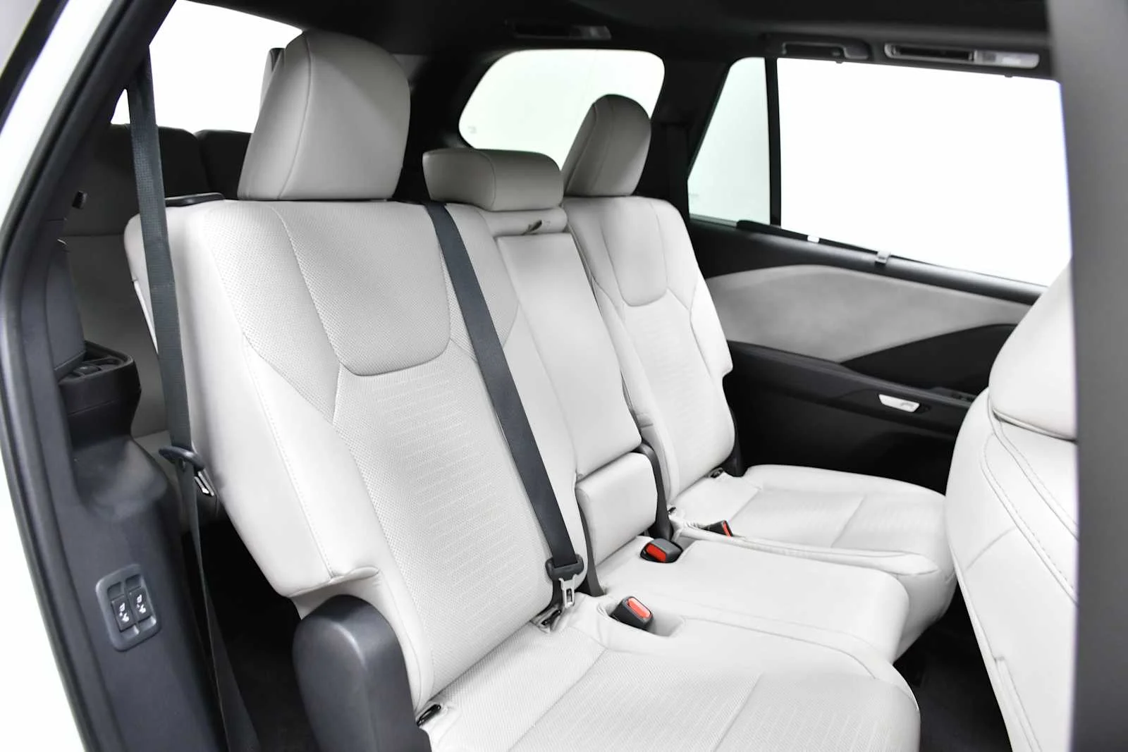 Certified Used 2025 WIND CHILL PEARL Lexus Premium image 25
