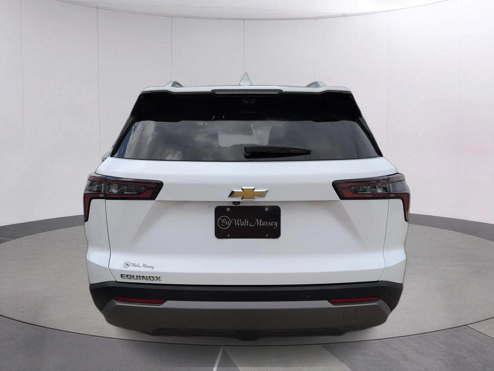 Used 2025 Summit White Chevrolet LT image 6