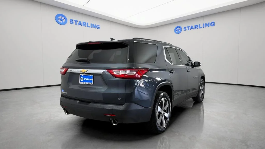 Used 2019 GRAPHITE METALLIC Chevrolet LT Leather image 8