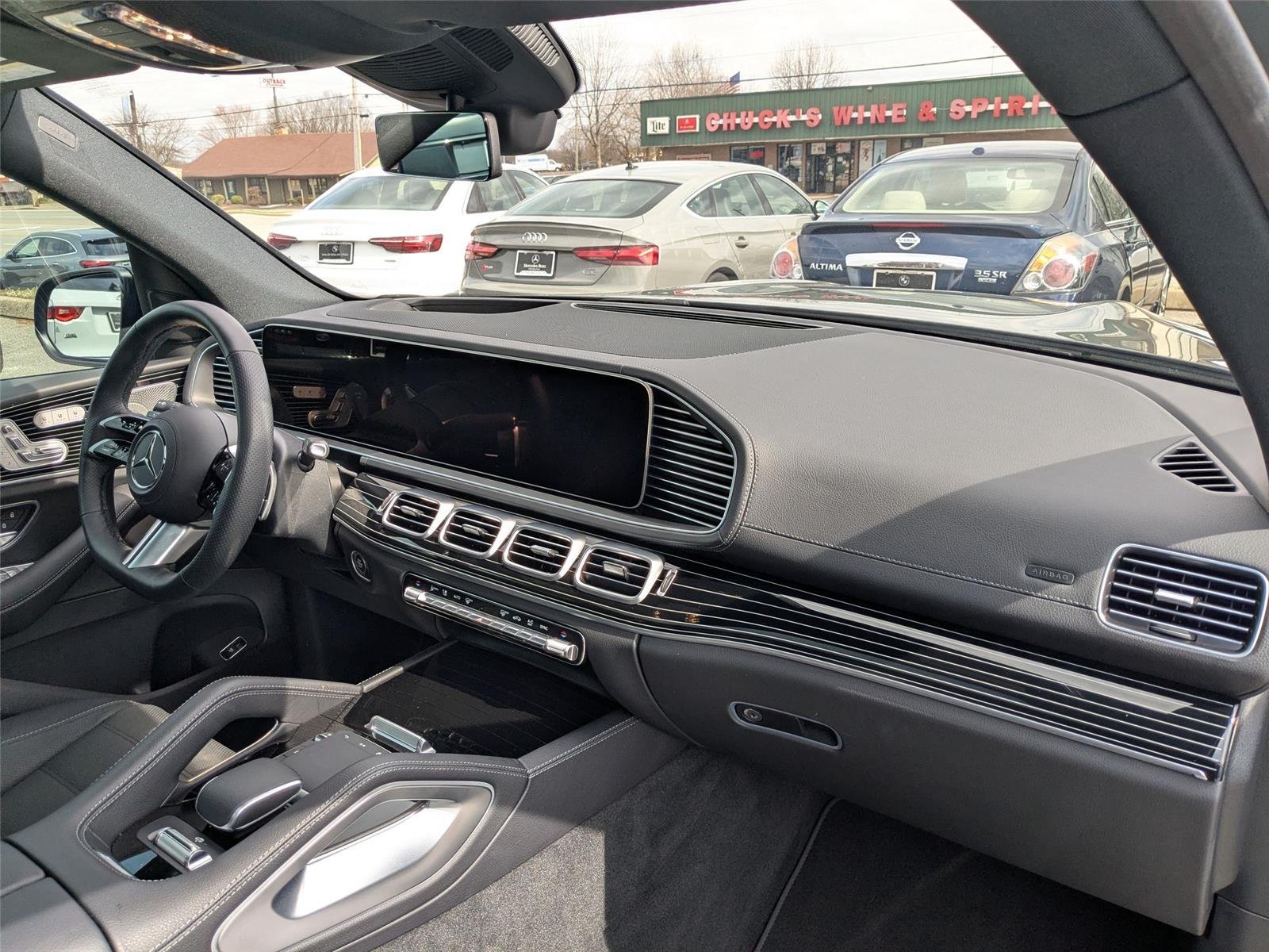 Used 2025 MANUFAKTUR Signature Silicon Grey Mercedes-Benz GLS 450 image 37