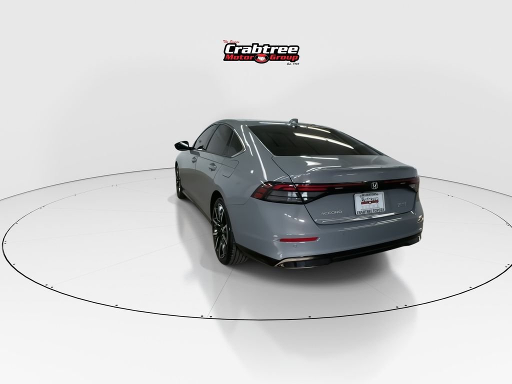 Used 2025  Honda Touring image 6