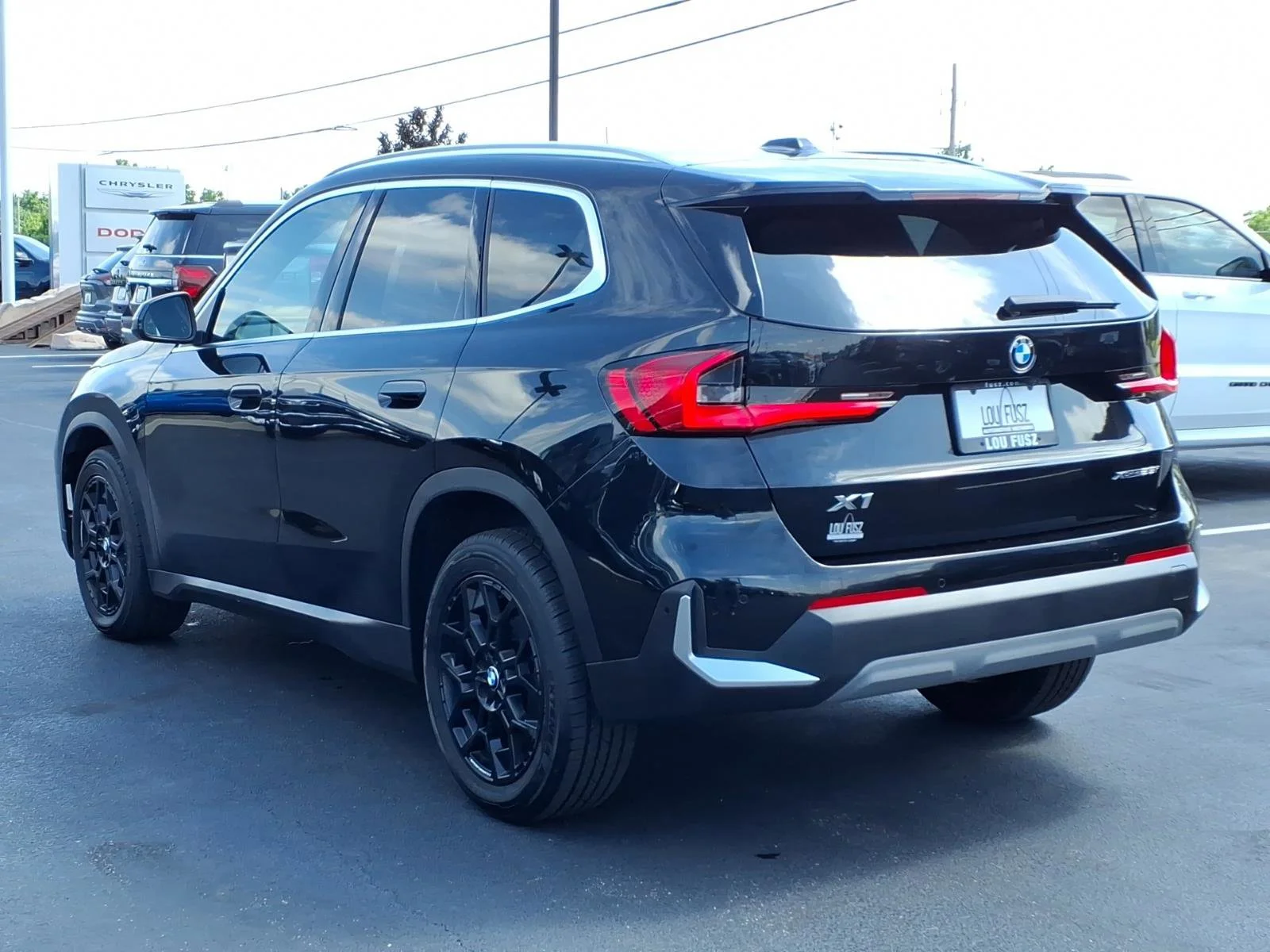 Used 2023 Black Sapphire Metallic BMW xDrive28i image 5