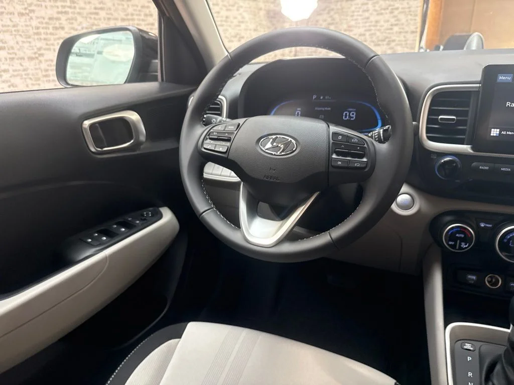 New 2026 Onyx Black Hyundai SEL image 18