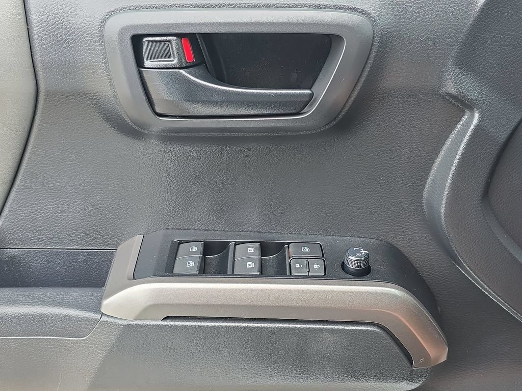 Used 2023 White Toyota SR5 image 19