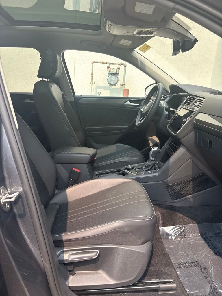 Used 2023 Gray Volkswagen 2.0T SE image 23