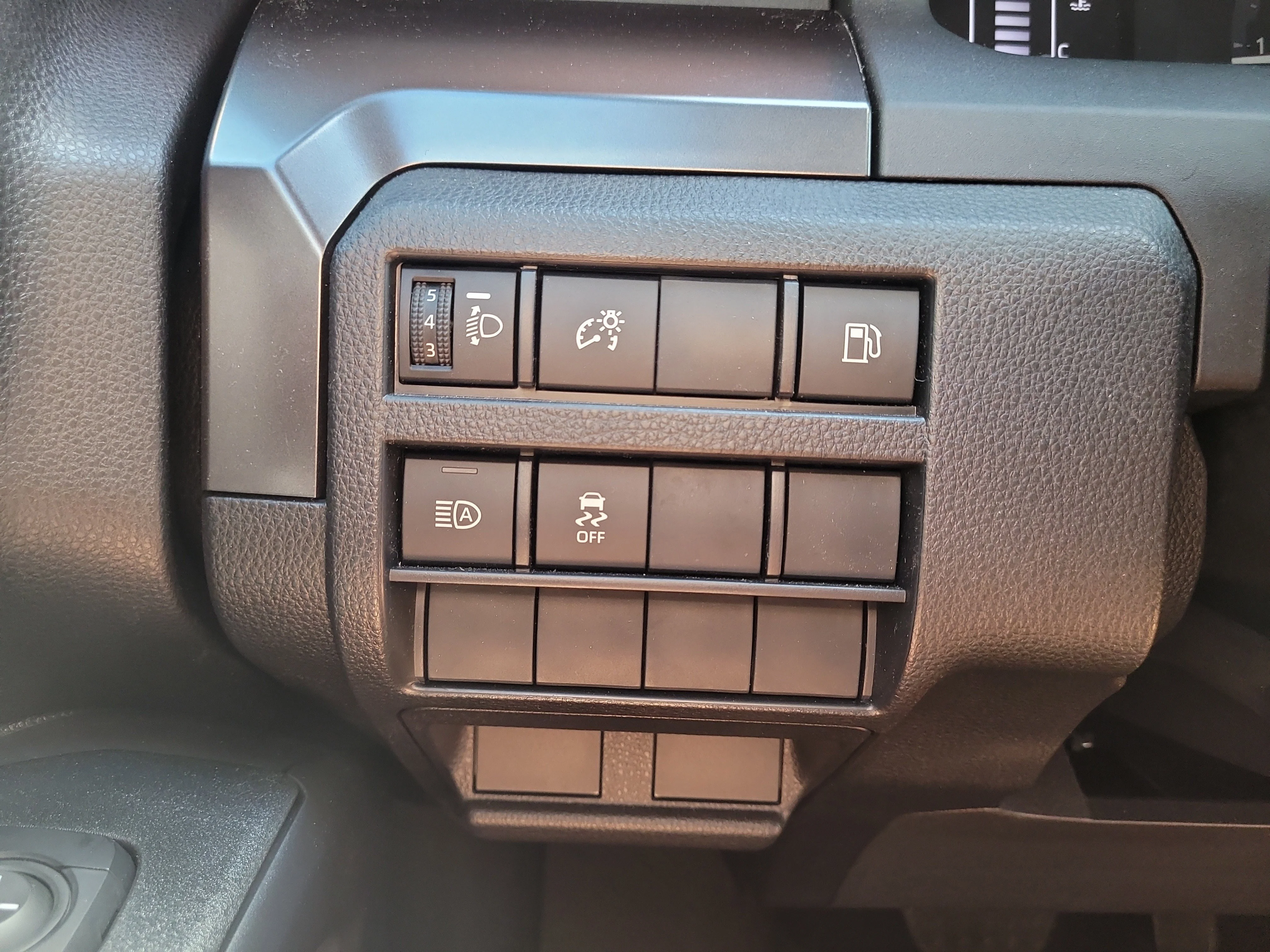 Certified Used 2025 Underground Toyota SR5 image 27