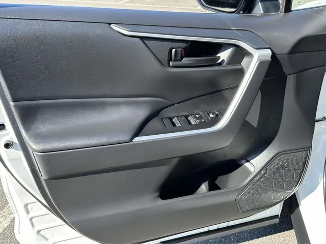 Used 2023 Ice Toyota LE image 16