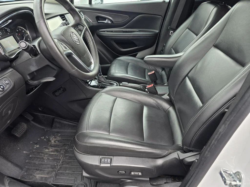Used 2020 Summit White Buick Essence image 8