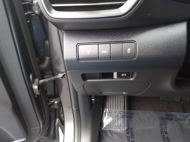 Used 2021 Gray Hyundai SE image 17