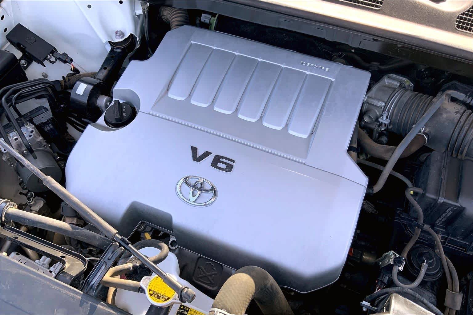 Used 2013 Blizzard Pearl Toyota Limited image 33