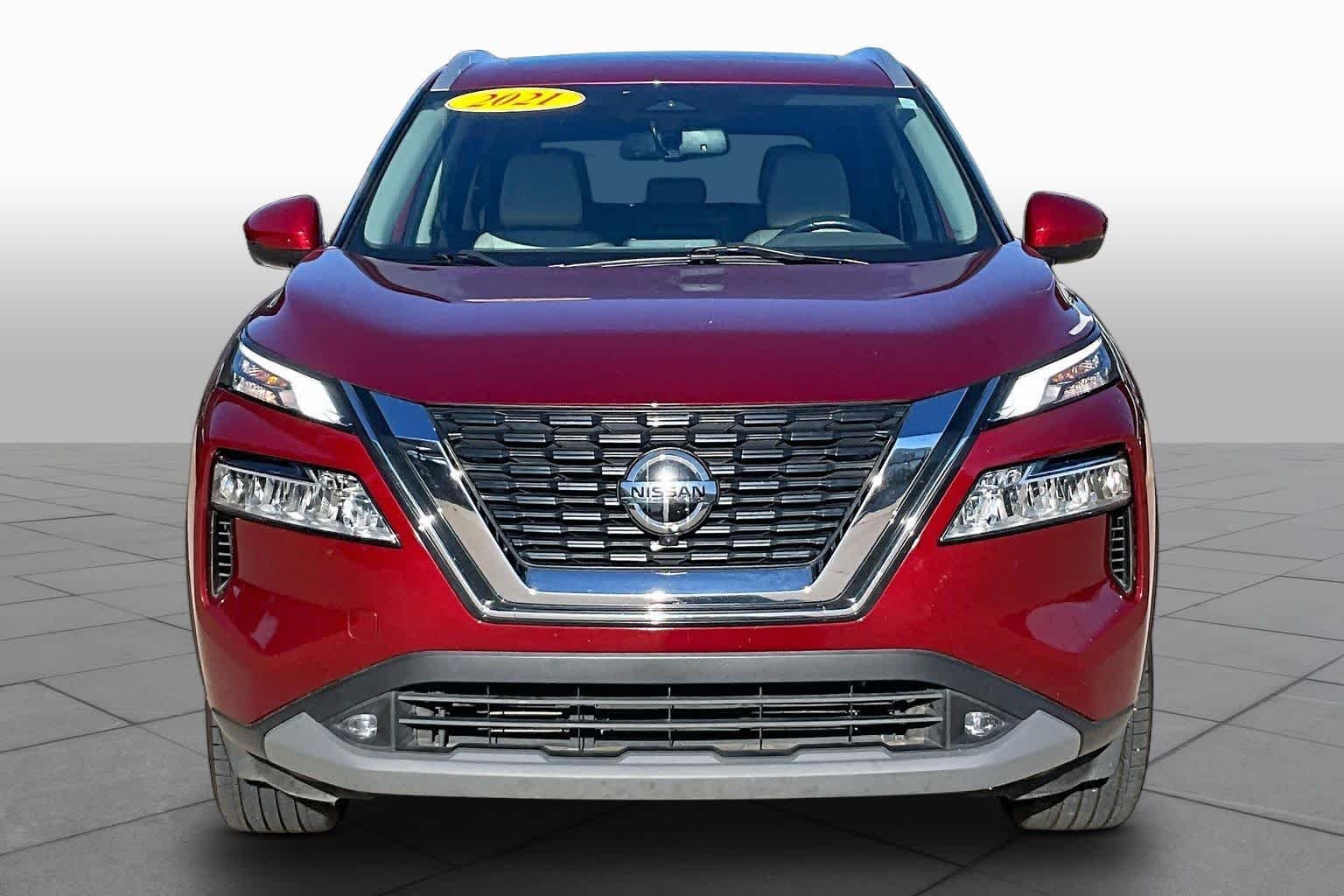 Used 2021 Scarlet Ember Tintcoat Nissan SL image 4